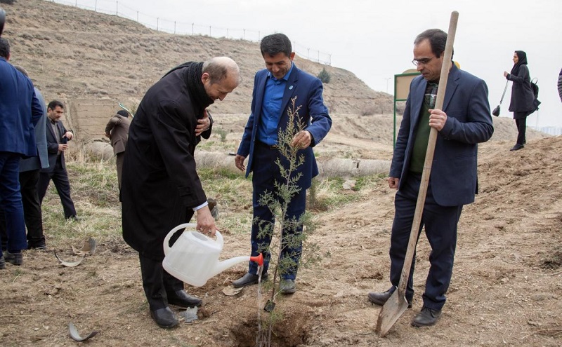 مراسم کاشت نهال در پارک علم و فناوری دانشگاه