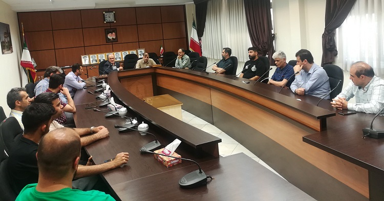 برگزاری نشست صمیمانه گرامیداشت روز کارگر در دانشکده علوم پایه