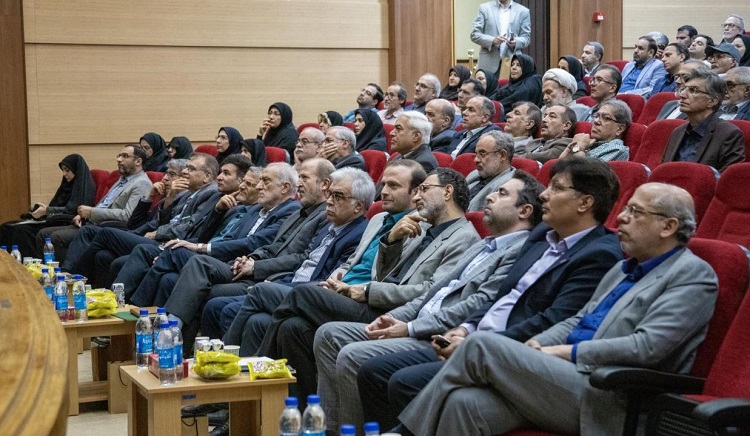 سی و نهمین گردهمایی مدیران گروه های آموزشی و تقدیر از اساتید نمونه و سرآمد برگزار شد